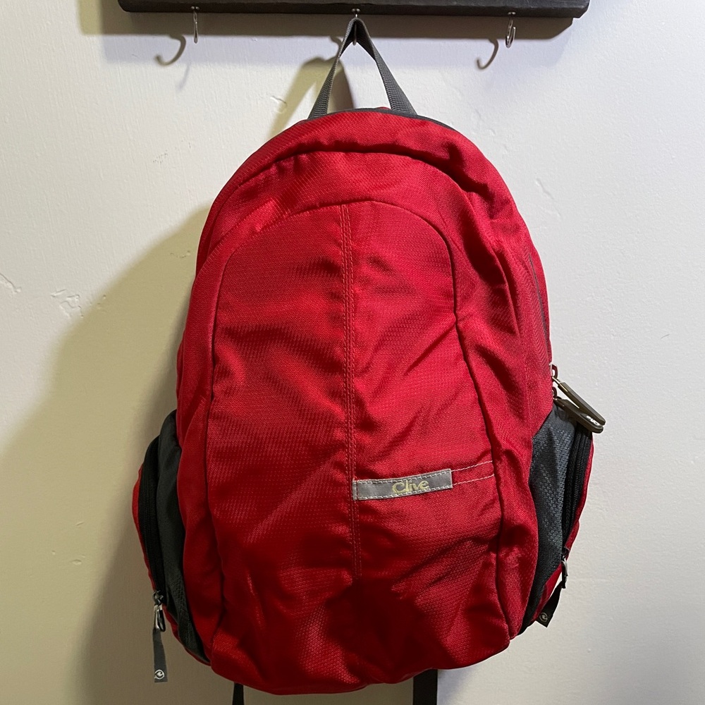 Clive Backpack Red